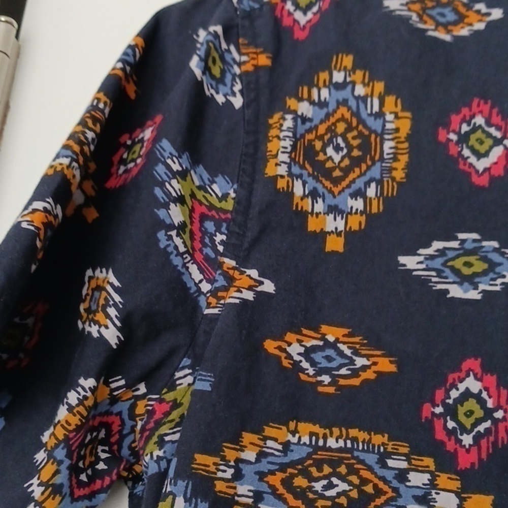Sunrise Kingdom Button Up Shirt - Picture 5 of 6